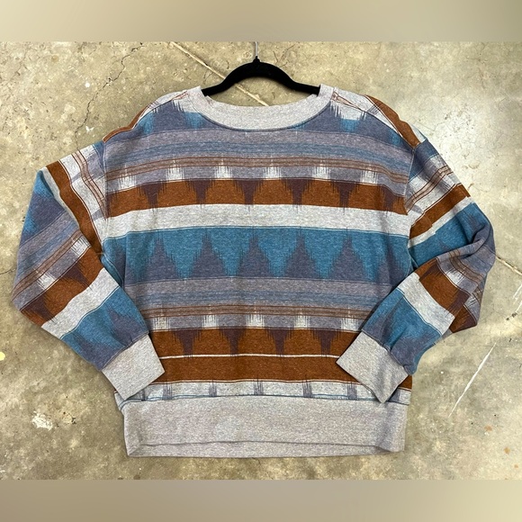 Prana sustainable design top - Picture 1 of 3